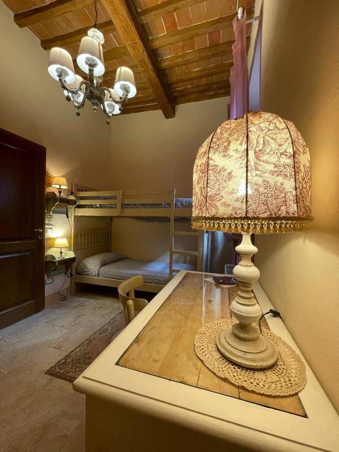 Апартаменты Antica Casa Del Glicine Поджибонси Экстерьер фото