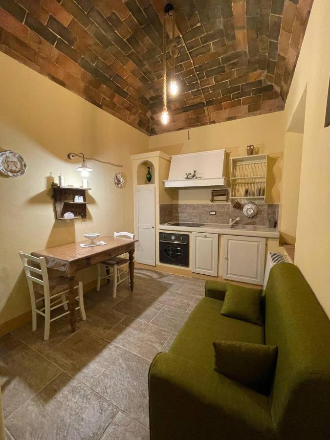 Апартаменты Antica Casa Del Glicine Поджибонси Экстерьер фото